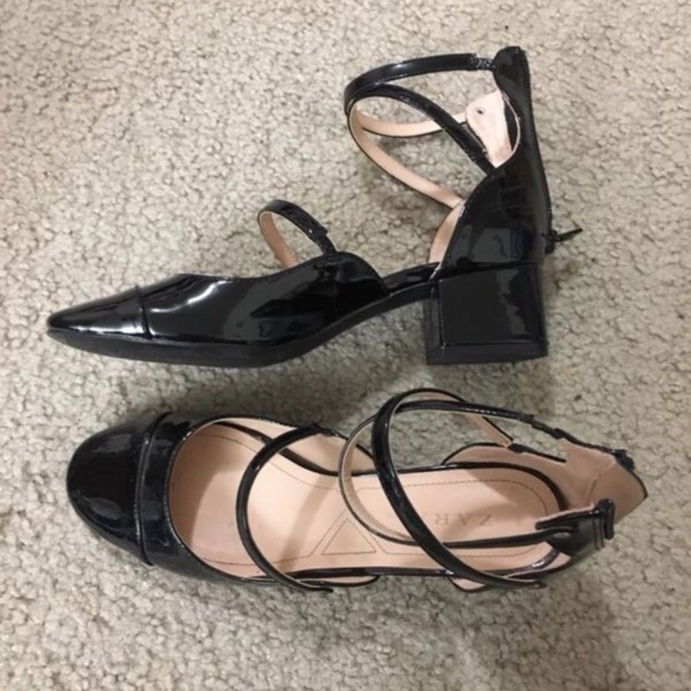 Zara Pumps/ Heels